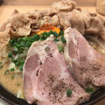 ラーメン 吟とん - 