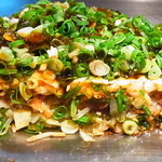 八昌 - そば玉・イカ天・ネギの断面