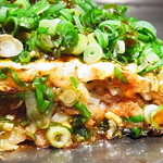 八昌 - そば玉・イカ天・ネギの断面