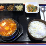 韓国料理 扶餘 - スンドゥブチゲ定食