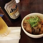 Yatai Izakaya Oosaka Mammaru - ビール、どて焼き