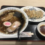 田村食堂 - ラーメン、餃子