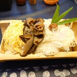 そうめん処 霞亭 - 甘めの椎茸と錦糸玉子