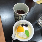 Sanseikan - デザートとほうじ茶