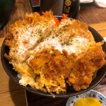 蔵八 - カツ丼アップ