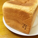 156638157 - 極生“ミルクバター”食パン…税込950円