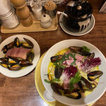 海老丸らーめん - ムール貝の冷やしらーめん(クリーミースープ仕立て)
      ムール貝増し