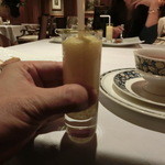 ラ・ベ - 生姜を効かせたオレンジソーダのヴェリーヌだよ。