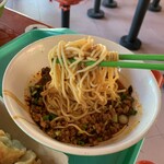 Ah Wang La Mian Xiao Long Bao - 麺リフト