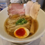 人生夢路 徳麺 - 中華そば(800円、斜め上から)