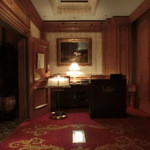 落ち着いた雰囲気の入口だ