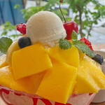 エスリビングハナレ - パティシエの創るかき氷/1,210円