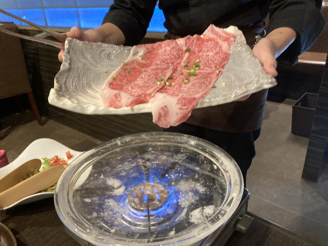 自社牧場直営！「水晶プレート」で食べる極撰サーロイン！』by