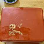 鮒兼 - この重箱の蓋を開けると幸せがやって来ます