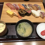 寿司 魚がし日本一 - 特盛にぎり（12貫）