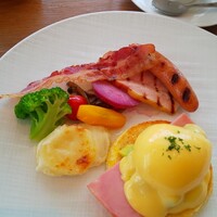 オールデイダイニング オアシスガーデン - エッグベネディクト