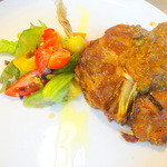 豚肩ロースのコンフィ マスタードソース 数種のトマトのバジル風味添え