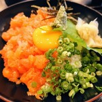 天ぷら 海ごこち - 令和3年8月 ランチタイム
サーモンユッケ丼 660円