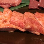 焼肉 ジャンボ - 