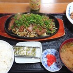 Ajisai Shokudou - タン塩定食と唐揚げ