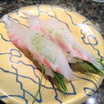 すし辰 - 鯛と芽ねぎ柚子塩のせ