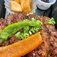 焼肉の龍園 小倉本店 - 辛カルビ