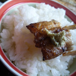 うなぎ亭 友栄 - 白焼きの乗っけ食い