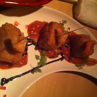 美食 個室・炭火焼・ワイン 縁 新宿店 - 二色ごま豆腐のとろ～りコロッケ \750