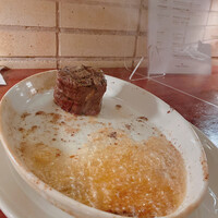 カルネジーオ イースト - 