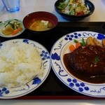 Kuchinashitei - ハンバーグランチ