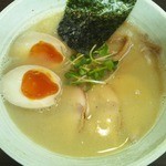 鶏塩らーめん650円+大盛り+味玉100円