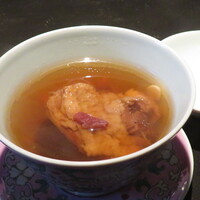 仁修樓 - ガチョウと陳皮の蒸しスープ