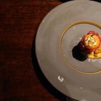 黒毛和牛焼肉 虎斑 北新地店 - 極上赤身ユッケ