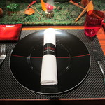 ラトリエ ドゥ ジョエル・ロブション - テーブルセッティング