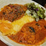 SPICY CURRY 魯珈 - 選べる２種カレー 激辛チェティナード風チキンカレー～Ver.火雷神～とゴーヤと手羽元の滋養強壮赤カレー