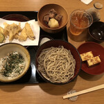 Marebito - 手打ち十割蕎麦＋天ぷら3種盛り合わせ　1,170円