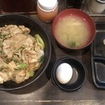 伝説のすた丼屋 - 