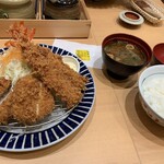 Atsugiri Tonkatsu Yoshihira - 