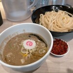 アンダーグラウンド ラーメン 頑者 - 