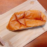 志津屋 - たっぷりクリームパン