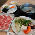 ダイニングしゃぶしゃぶ 仁 - ■豚ロース定食 990円(内税)■