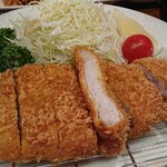 鹿児島黒豚ロースかつ 1300円（税込1430円）