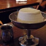 シクスバイオリエンタルホテル - 白いプリン