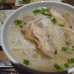 Jasumin Paresu - 鶏肉のフォー