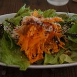 アオイクカフェ - サラダに使われているシーズニングがかなり美味