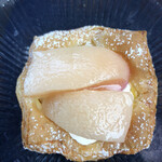 ベーカリー あゆぱん - 料理写真:桃のデニッシュ　￥240
デニッシュ生地サックサクやで^o^
旨い、旨いすぎる！十万石まん、、、じゃなかった笑
兎に角美味いっ！３つは余裕で食べられる笑
