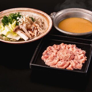 四代目覚王山とうふや、濃厚な鶏白湯を使用した逸品料理をどうぞ