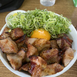 王者-23 - スタミナ丼(350円)