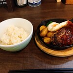 Kitchen Farm - ハンバーグ＆目玉焼き
