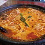 中国家庭料理 楊 - 海老ワンタン麺。